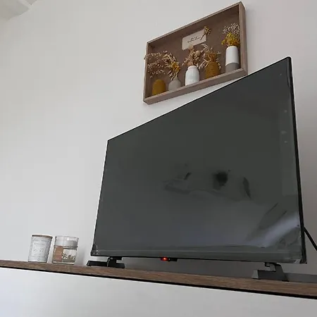 Casale Om Shanti Bed and Breakfast *