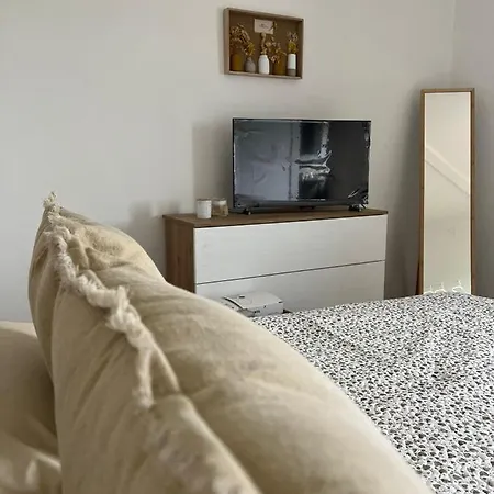 Casale Om Shanti Bed & Breakfast *