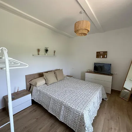 Casale Om Shanti * Elice