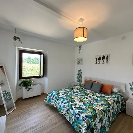 Casale Om Shanti Bed & Breakfast Elice
