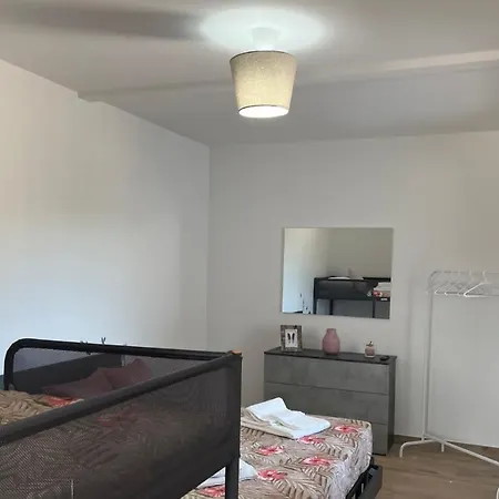 Casale Om Shanti Bed and Breakfast