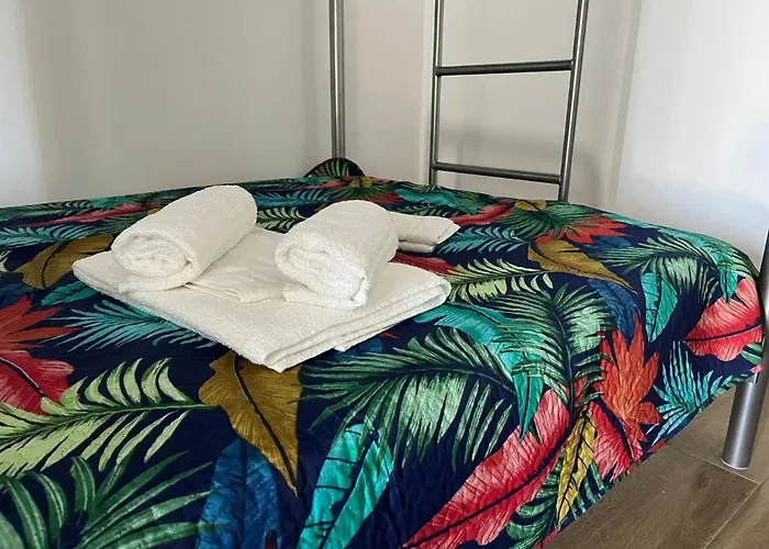 Casale Om Shanti * Elice