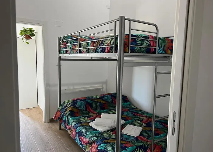 Casale Om Shanti Elice